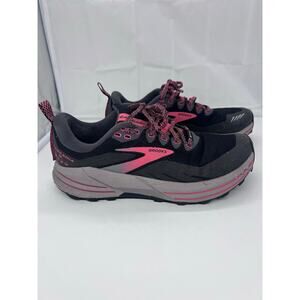 Women's Brooks Cascadia 16 GTX size 8 - 1203641B071 blackened pearl coral